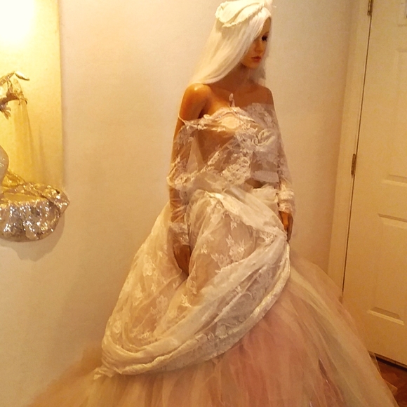 LEAH Ivory Rainbow Lace Tulle Wedding Ballgown Set - Picture 1 of 15